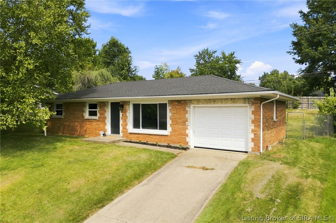 511 Kent Drive New Albany, IN 47150 - Photo 3 of 37 Gallery Image 3