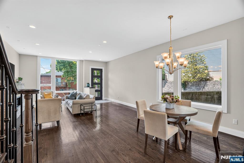 14 Hooks Lane Edgewater, NJ 07020 - Photo 2 of 31