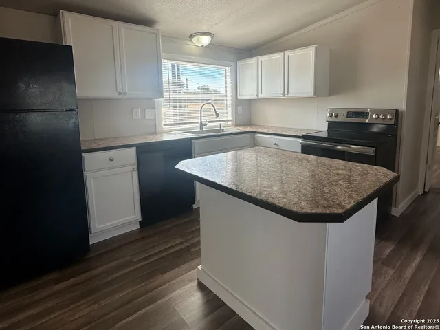 $72,500 | 175 Cr 481, Stockdale, TX 78143