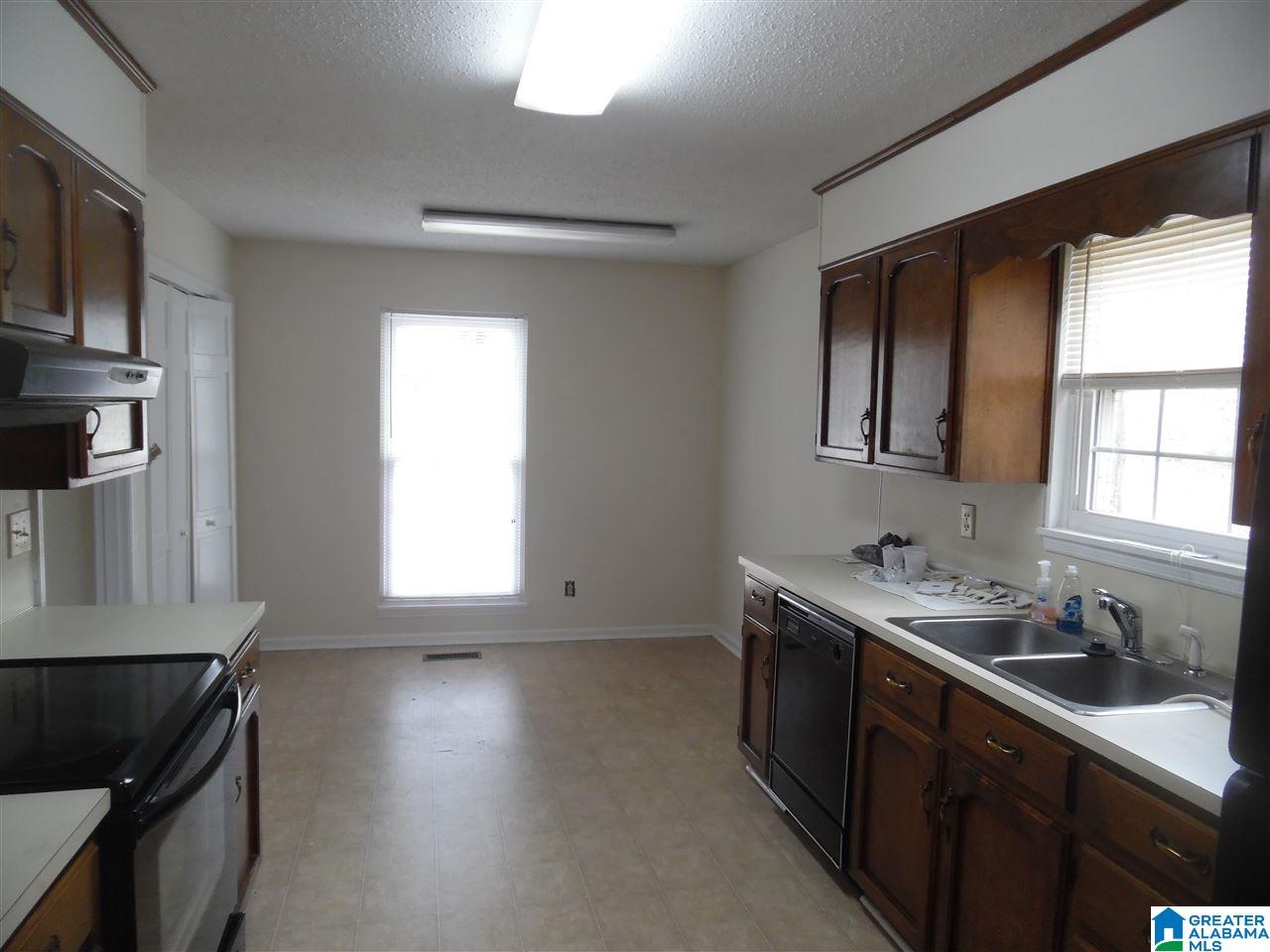 1518 Sequoia Trail Alabaster, AL 35007 - Photo 6 of 39