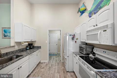 $425,000 | 33550 Suffolk Lane, Unit 76, Ocean View, DE 19970