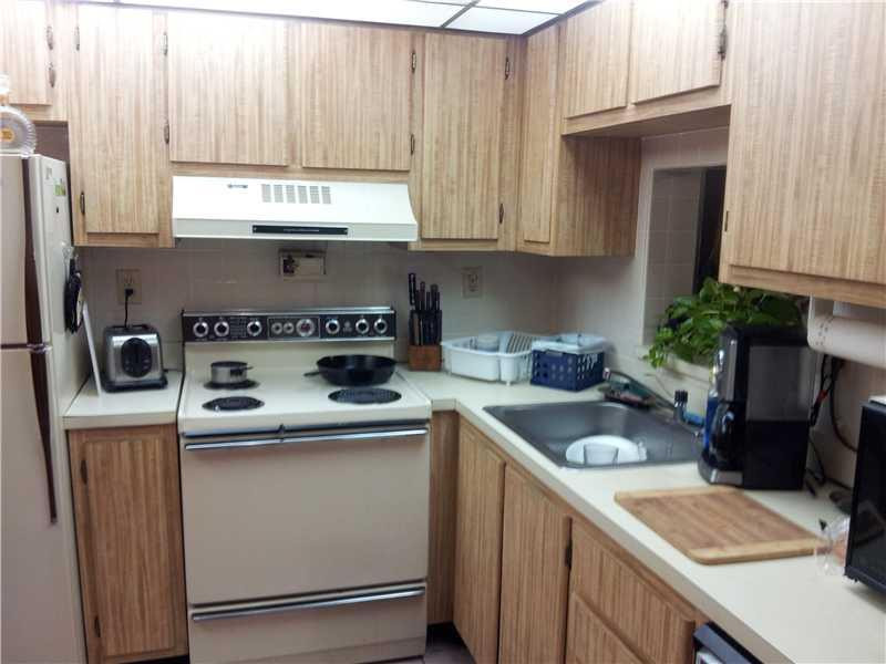 7950 West McNab Road, Unit 204 Tamarac, FL 33321 - Photo 3 of 7 Kitchen