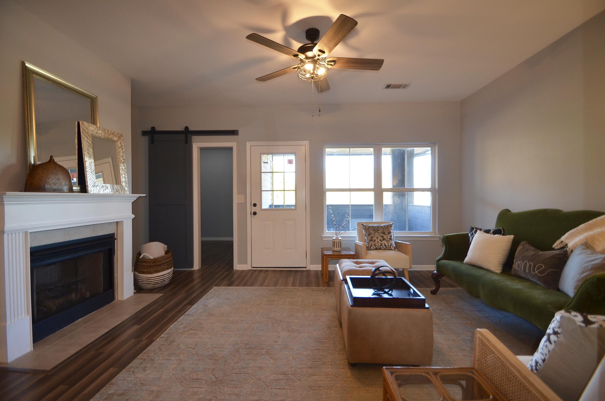 3006 Mariners Way Moncks Corner, SC 29461 - Photo 3 of 25 20220114215519937186000000-o 2