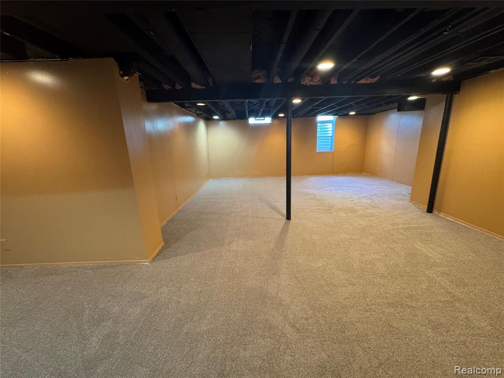 28330 Lahser Road Southfield, MI 48076 - Photo 15 of 16