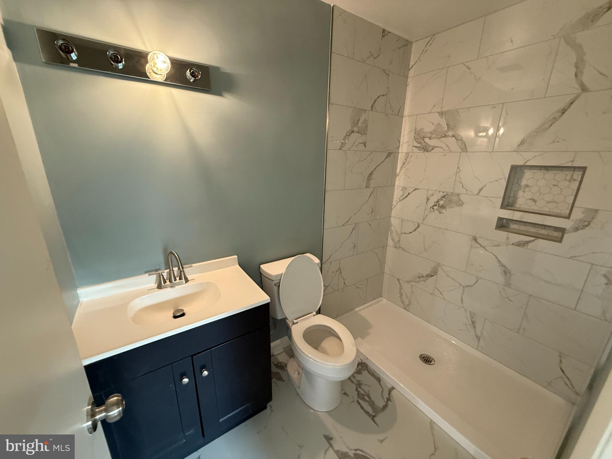 9258 Canterbury Riding, Unit 69 Laurel, MD 20723 - Photo 18 of 27 Primary Bath