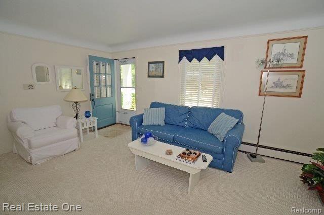363 Highland Avenue Rochester, MI 48307 - Photo 13 of 21 Living Room