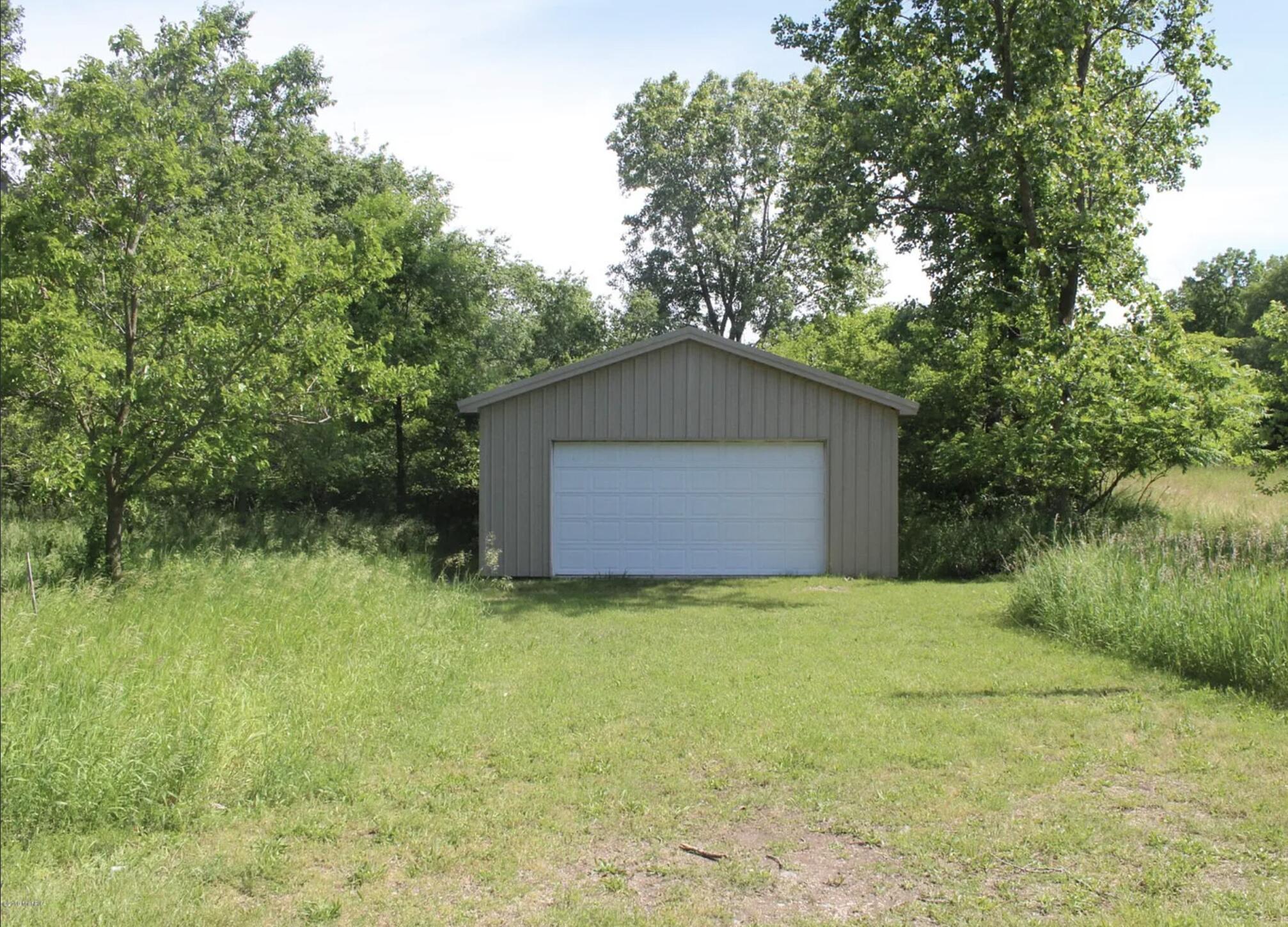 511 East Southern Road Coldwater, MI 49036 - Photo 7 of 49 Detached Garage