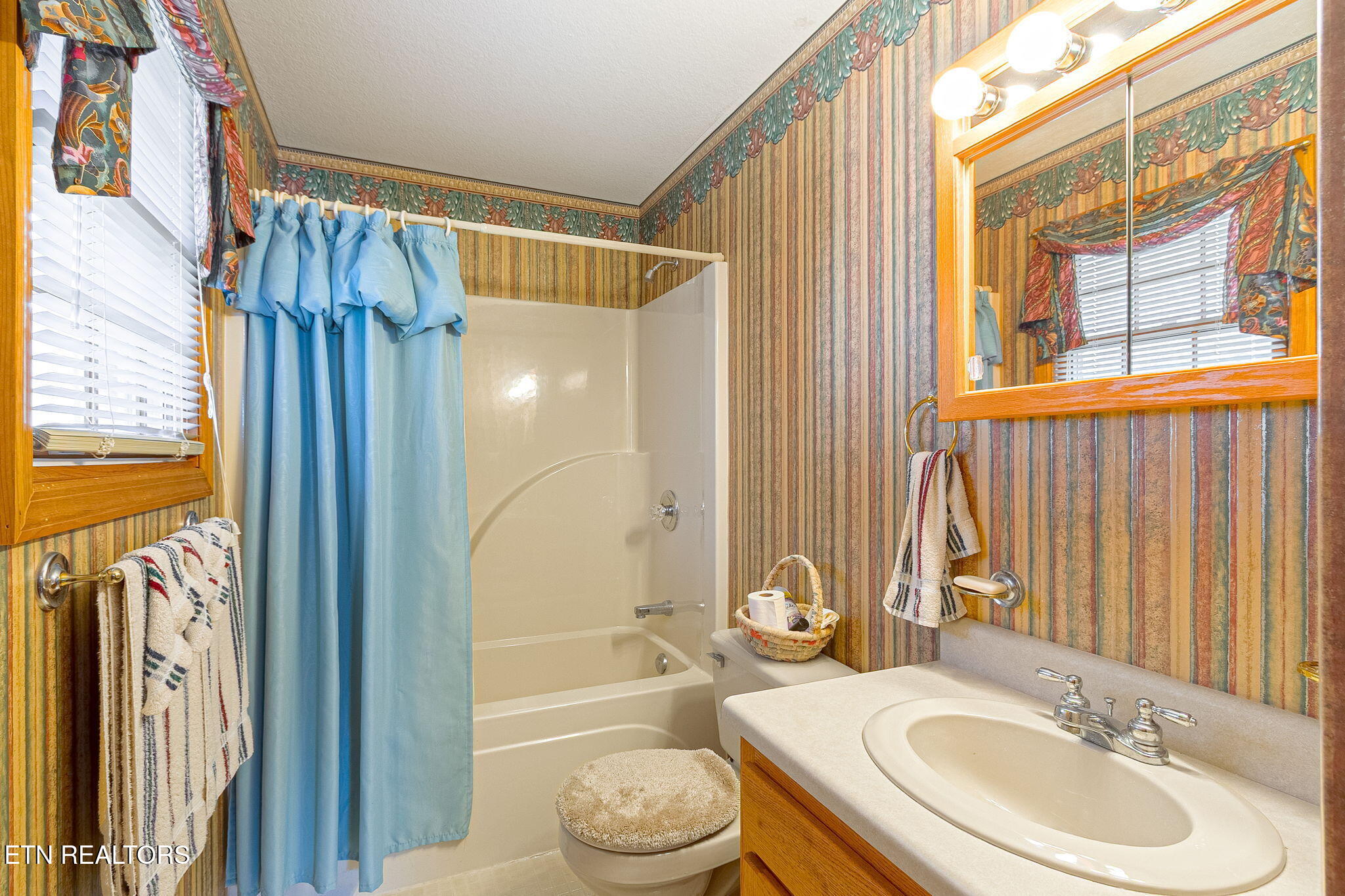 10745 Rutledge Pike Blaine, TN 37709 - Photo 17 of 42 18-web-or-mls-018--FULL