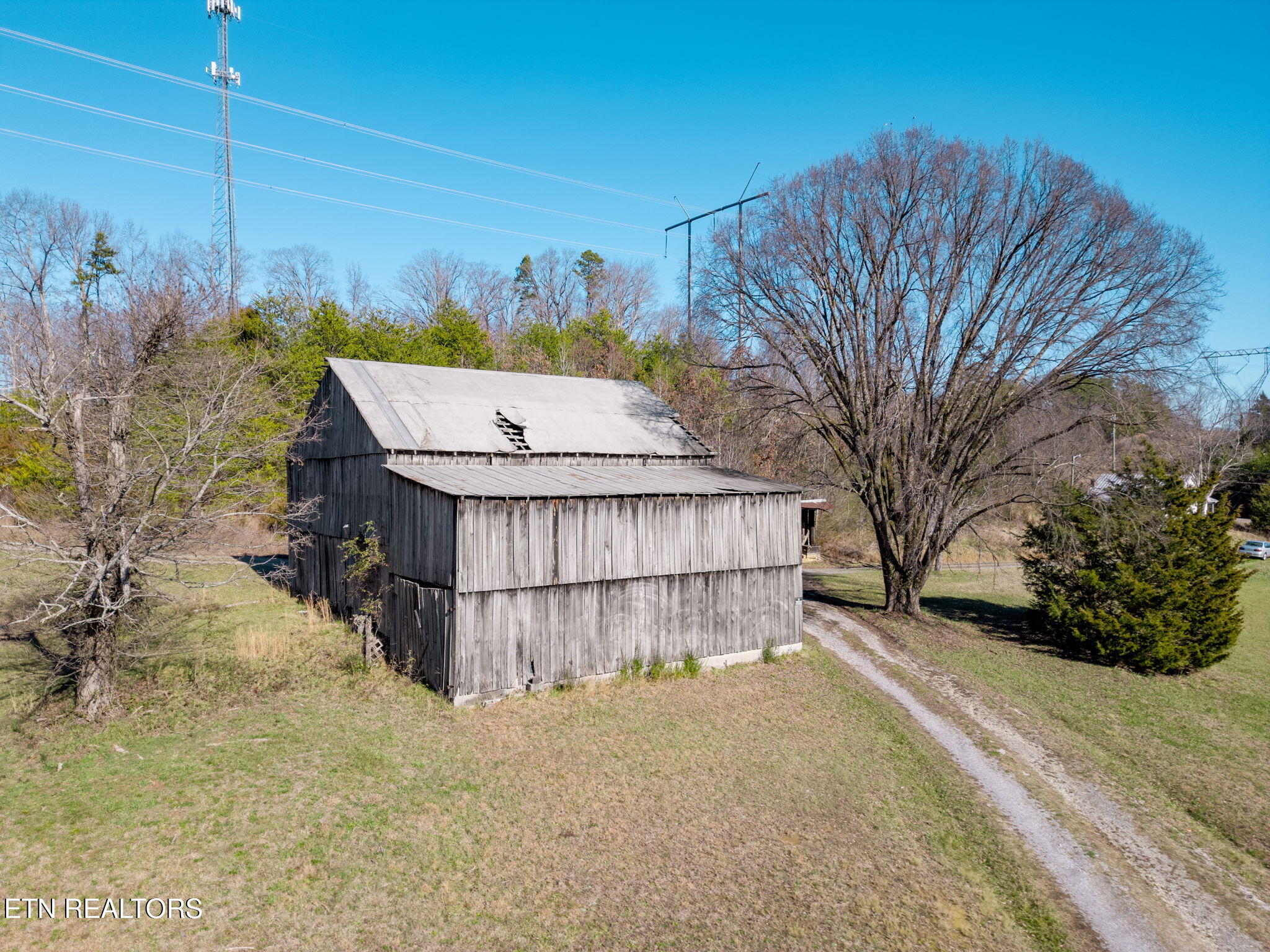 10745 Rutledge Pike Blaine, TN 37709 - Photo 35 of 42 36-web-or-mls-037--FULL