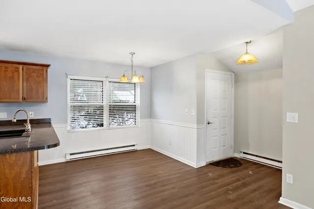 $2,300 | 9 Wake Robin Road, Ballston Spa, NY 12020