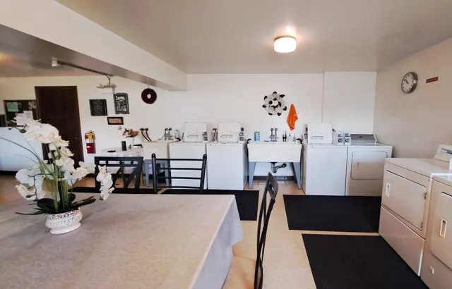 $215,000 | 9146 Grand Avenue, Unit 1SE, Franklin Park, IL 60131