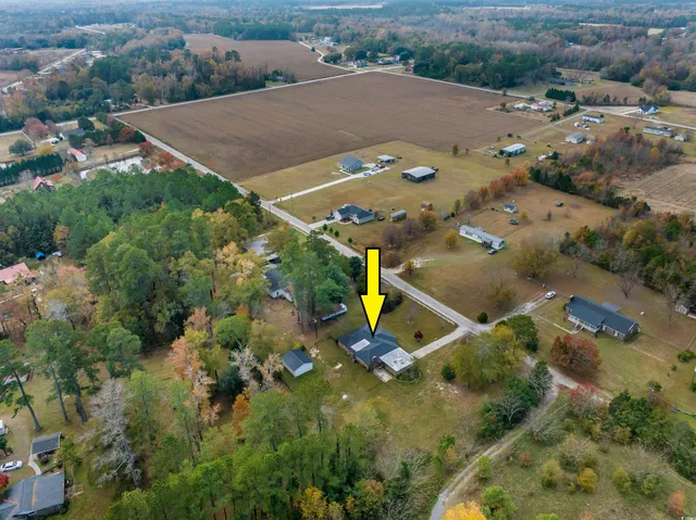 $299,000 | 912 Camp Wiggins Road, Florence, SC 29506