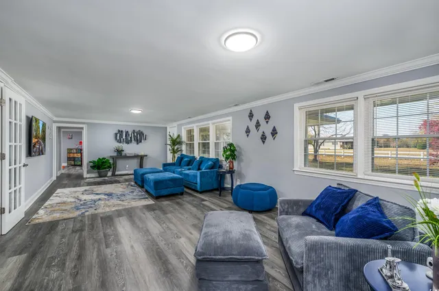 $299,000 | 912 Camp Wiggins Road, Florence, SC 29506