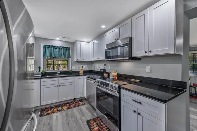 $299,000 | 912 Camp Wiggins Road, Florence, SC 29506