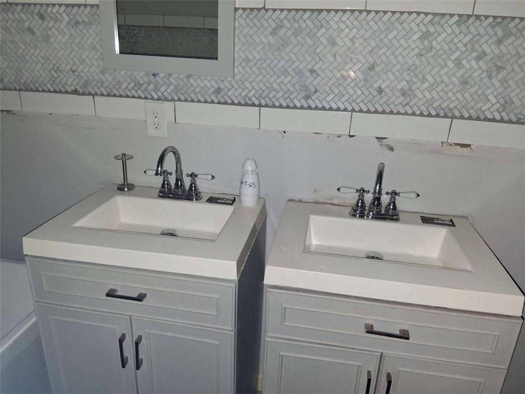 1032 Valley View Road Southeast Atlanta, GA 30315 - Photo 21 of 25