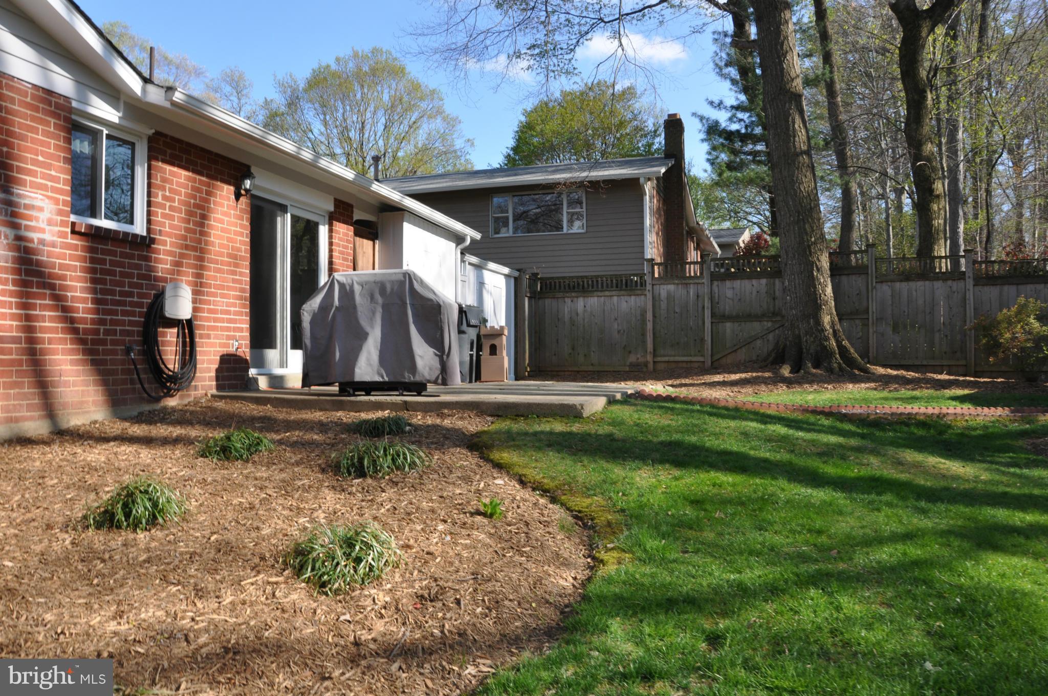8621 Victoria Road Springfield, VA 22151 - Photo 27 of 27 a view of a back yard
