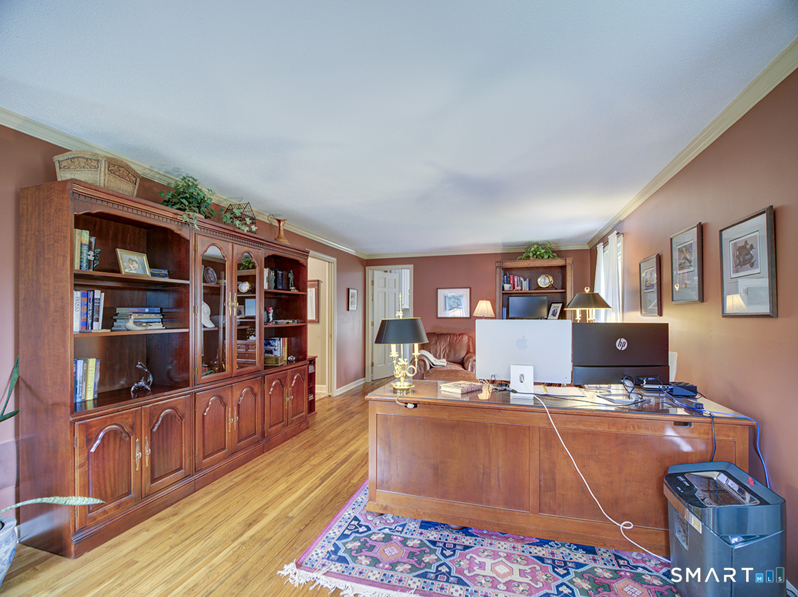 19 East Ridge Court Cheshire, CT 06410 - Photo 20 of 39 or living room!