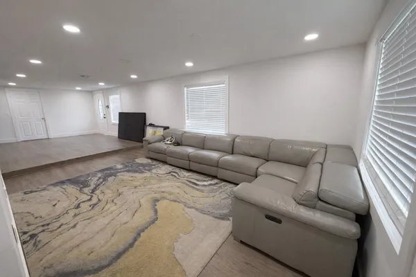 $3,300 | 3195 Reo Lane, Palm Springs, FL 33461