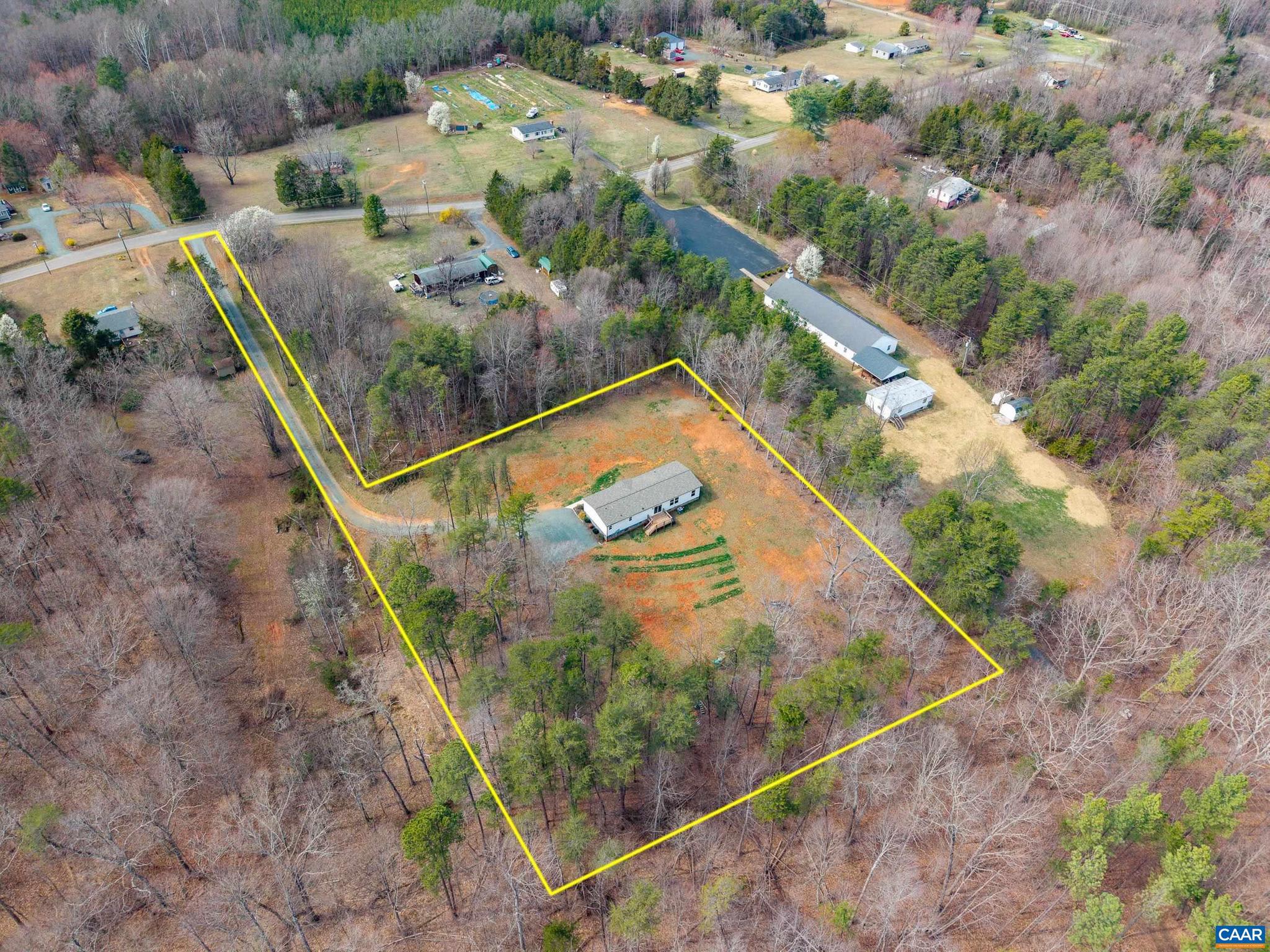 235 Shores Road Palmyra, VA 22963 - Photo 21 of 38