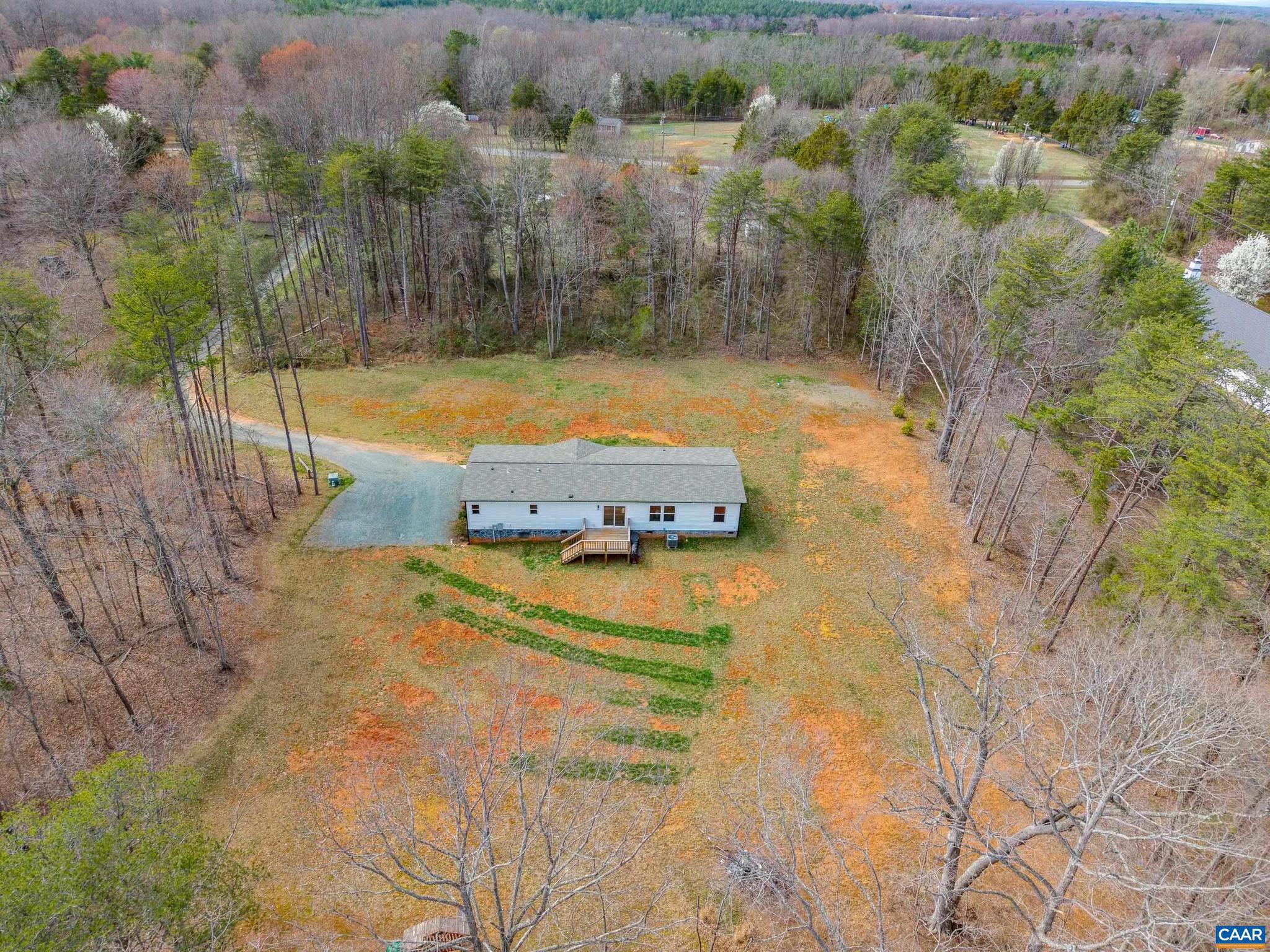 235 Shores Road Palmyra, VA 22963 - Photo 23 of 38