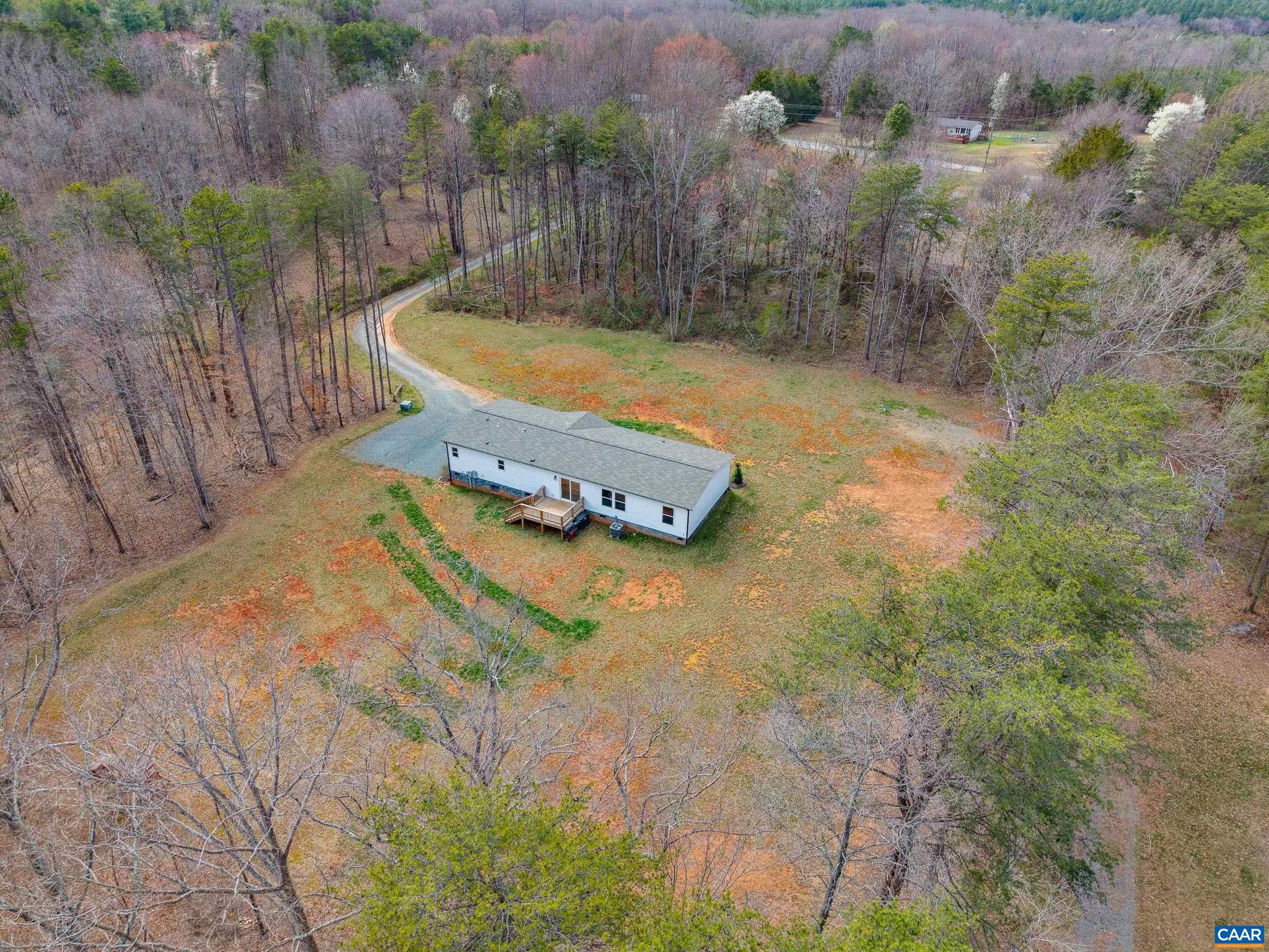 235 Shores Road Palmyra, VA 22963 - Photo 24 of 38