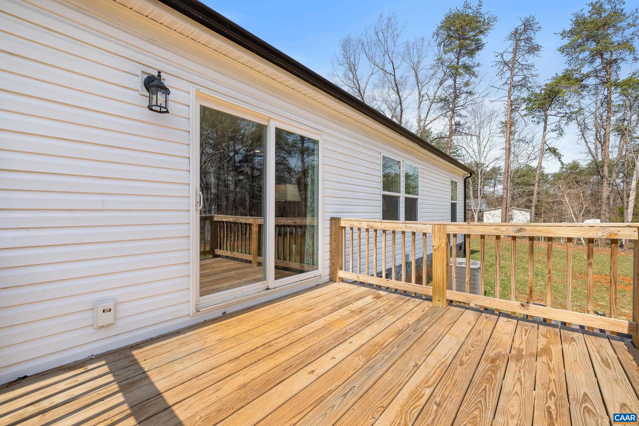 235 Shores Road Palmyra, VA 22963 - Photo 5 of 38