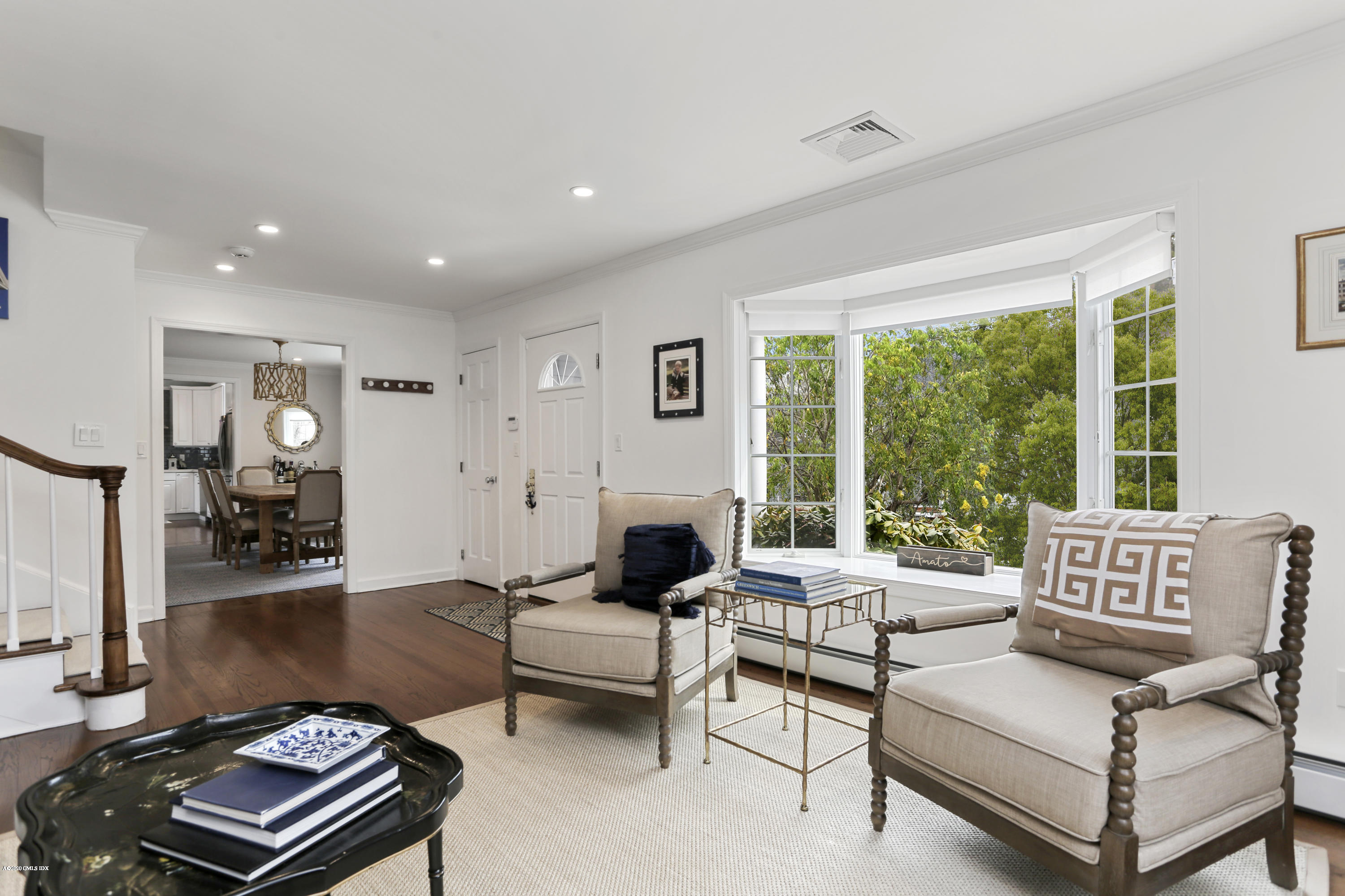 47 Glen Road Greenwich, CT 06830 - Photo 9 of 27 Living Room