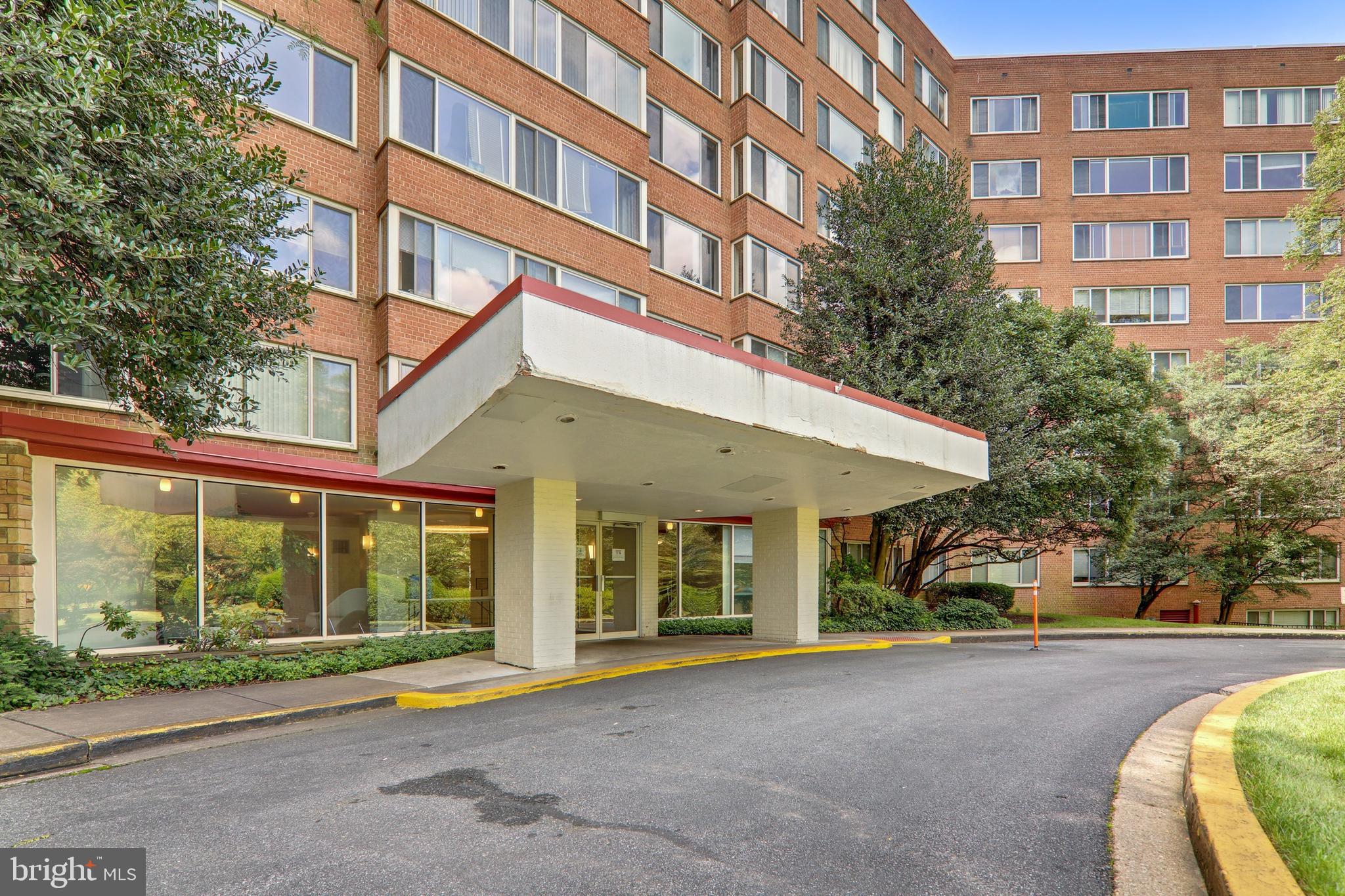 4000 Tunlaw Road Northwest, Unit 121 Washington, DC 20007 - Photo 3 of 38