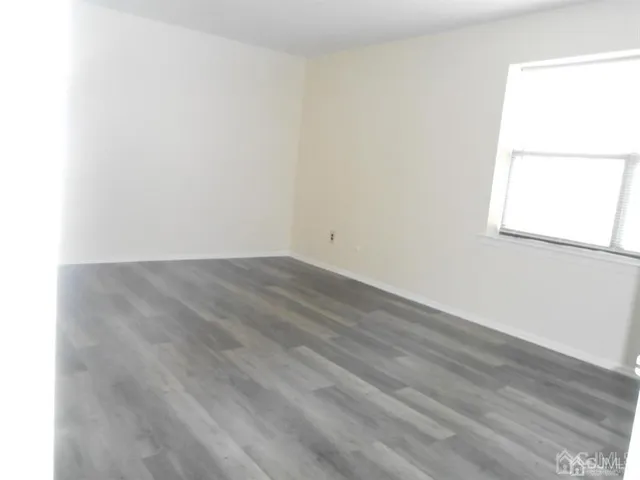 $2,200 | 512 Sharon Garden Court, Woodbridge, NJ 07095