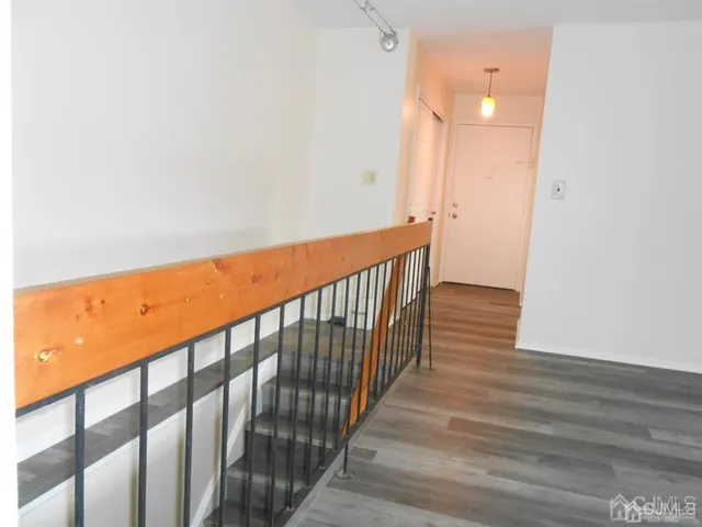 $2,200 | 512 Sharon Garden Court, Woodbridge, NJ 07095