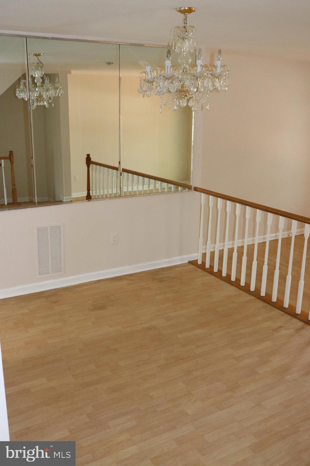 3733 Ferrara Drive Silver Spring, MD 20906 - Photo 5 of 27 Gallery Image 5