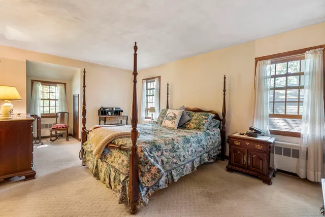 $599,000 | 5 Robeth Lane, Wethersfield, CT 06109