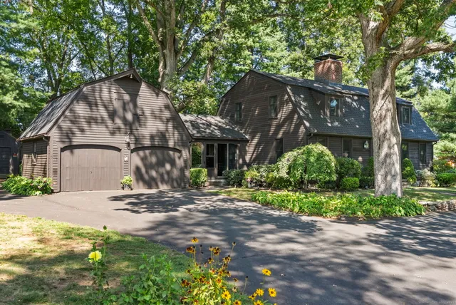 $625,000 | 5 Robeth Lane, Wethersfield, CT 06109