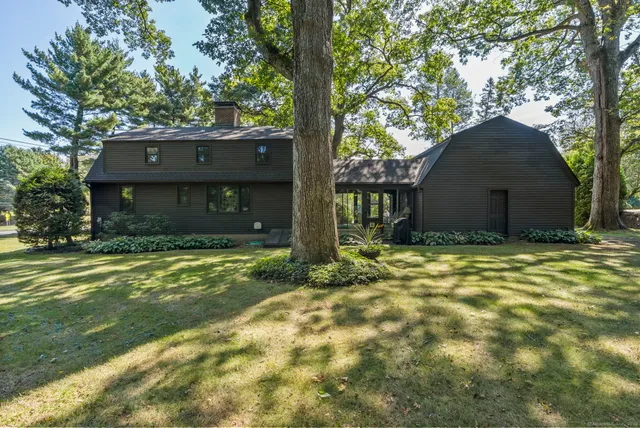 $599,000 | 5 Robeth Lane, Wethersfield, CT 06109