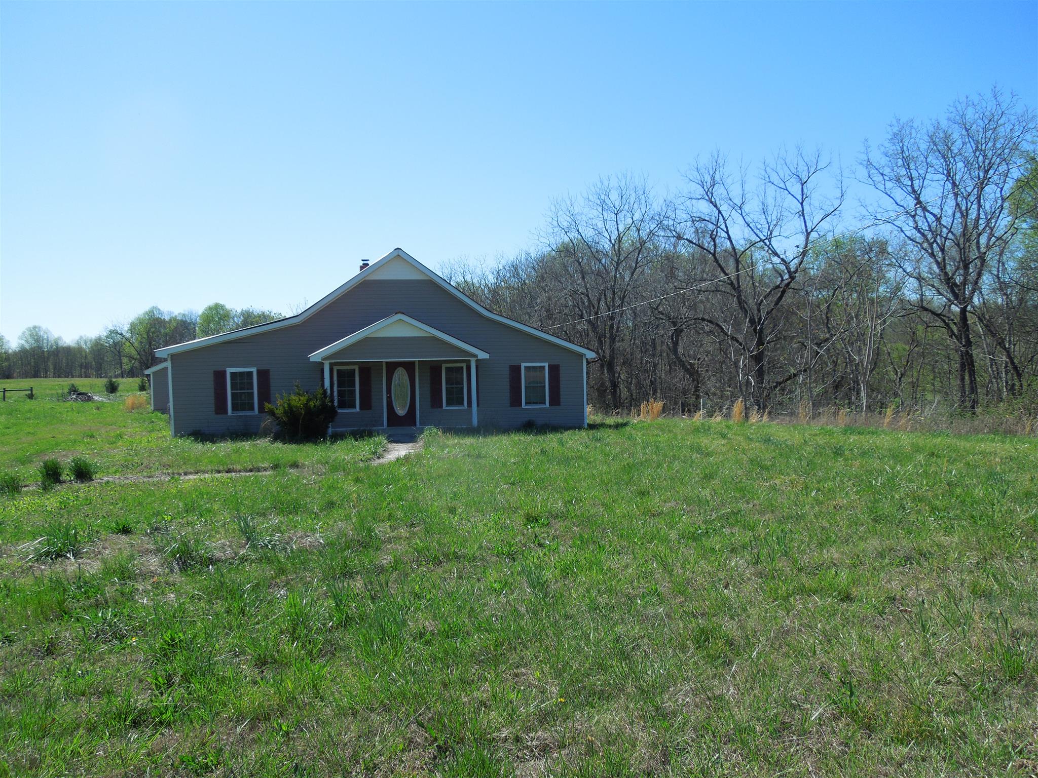 1116 Roberts Ridge Road Manchester, TN 37355 - Photo 2 of 20