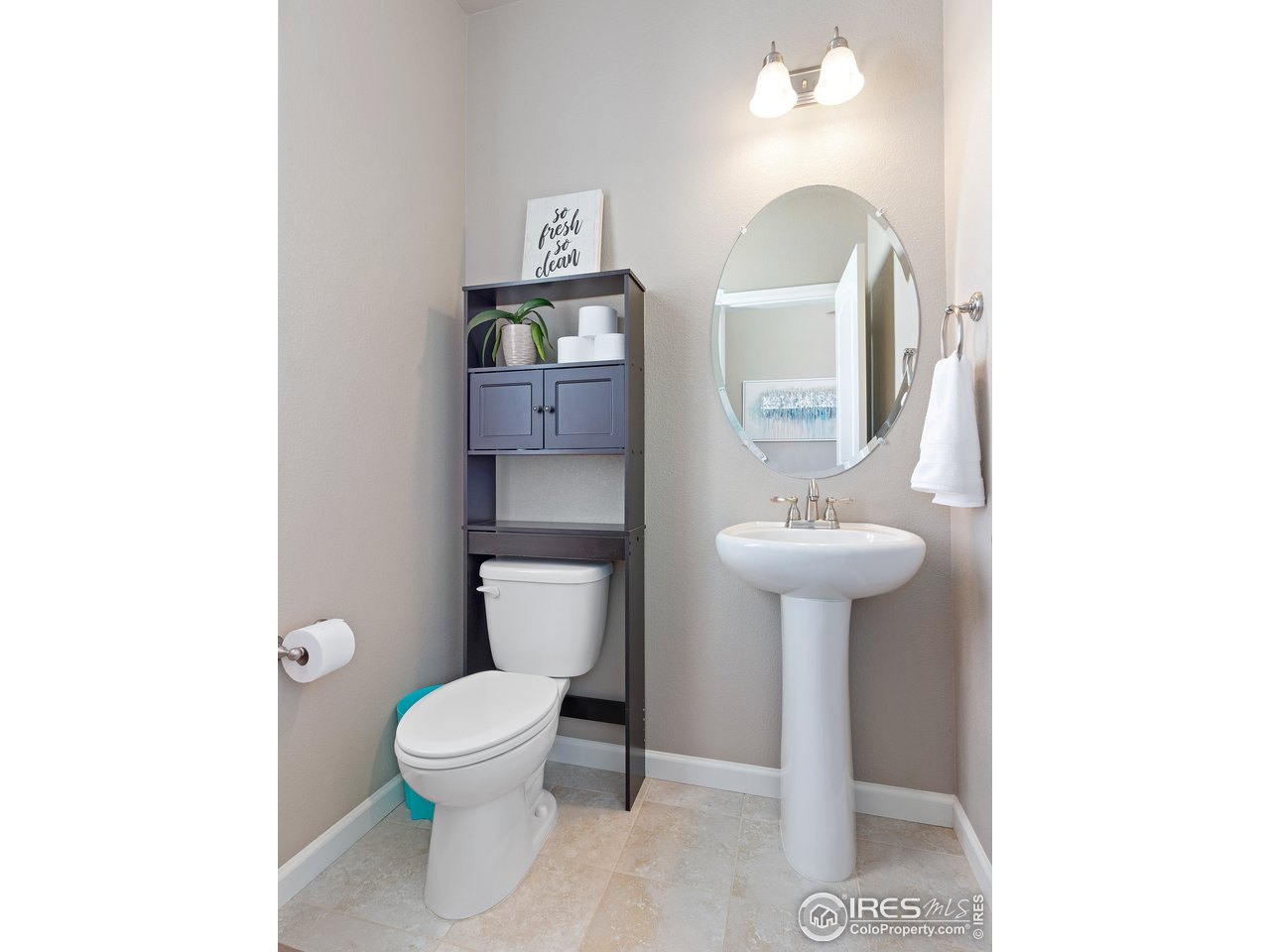 465 Country Road Berthoud, CO 80513 - Photo 10 of 34 Main Level Powder Room