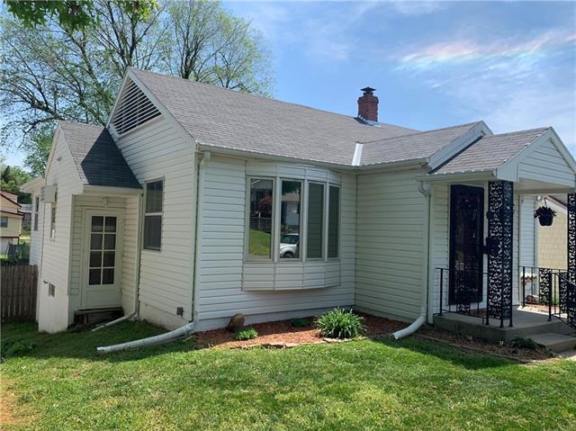 2611 Parallel Avenue St. Joseph, MO 64506 - Photo 1 of 1