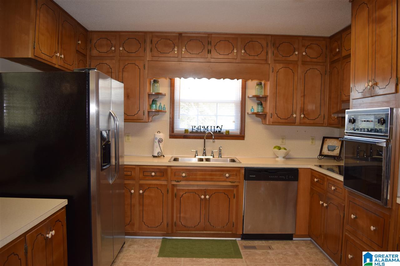 635 Robbins Road Hayden, AL 35079 - Photo 24 of 48