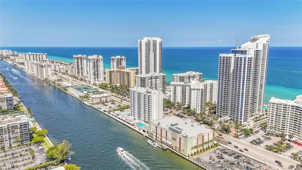 $8,500 | 3101 South Ocean Drive, Unit 701, Hollywood, FL 33019