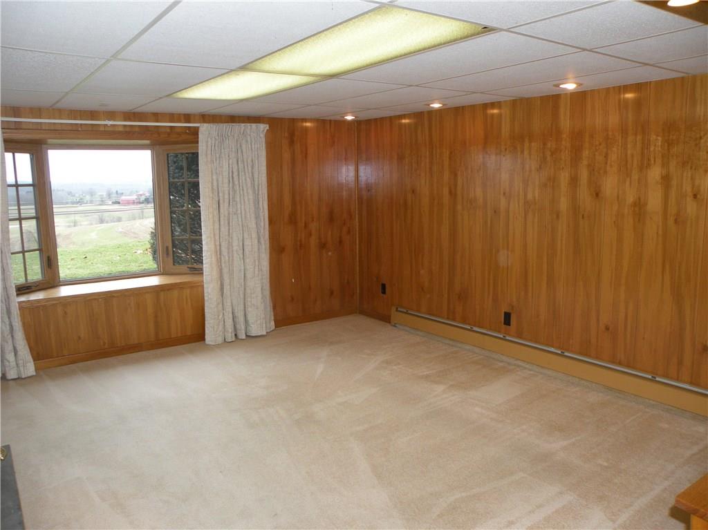 43 Munntown Road Eighty Four, PA 15330 - Photo 13 of 25 Family Room 43 Munntown Road