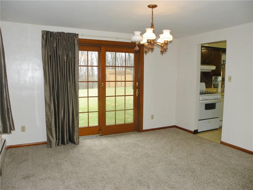 43 Munntown Road Eighty Four, PA 15330 - Photo 4 of 25 Dining Room 43 Munntown Road