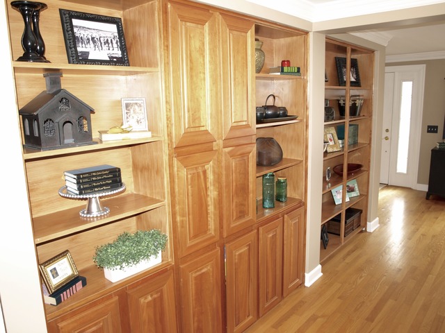 659 Aberdeen Road Inverness, IL 60067 - Photo 11 of 25 a view of a furniture and an empty room