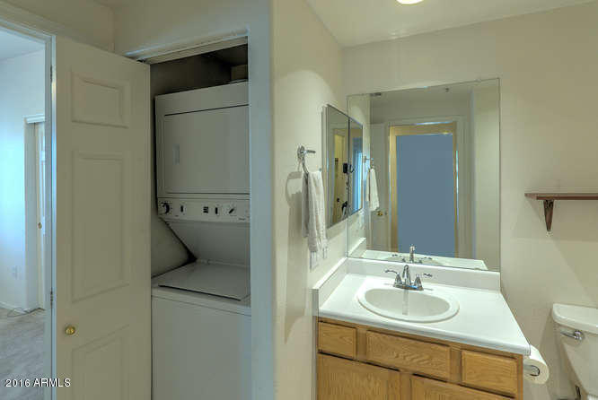 7101 West Beardsley Road, Unit 611 Glendale, AZ 85308 - Photo 11 of 18 7101 W Beardsley Rd 611-small-013-6-Bath