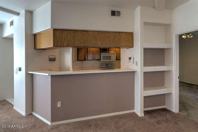 7101 West Beardsley Road, Unit 611 Glendale, AZ 85308 - Photo 6 of 18 7101 W Beardsley Rd 611-small-006-7-Kitc