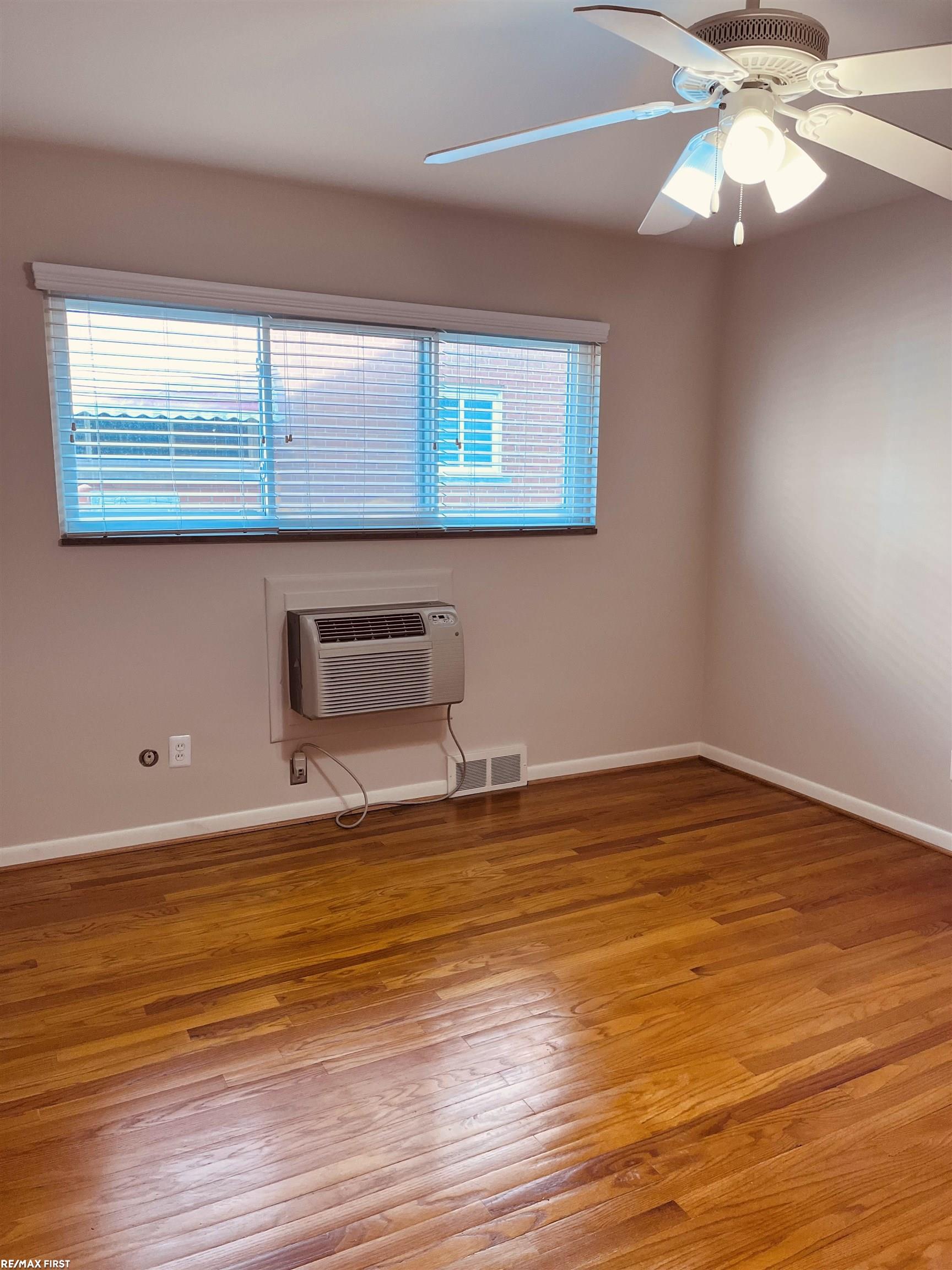899 Neff Road, Unit 2 Grosse Pointe, MI 48230 - Photo 18 of 19
