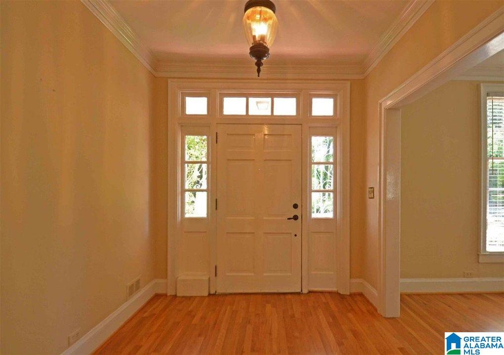 205 4th Street North Clanton, AL 35045 - Photo 3 of 37