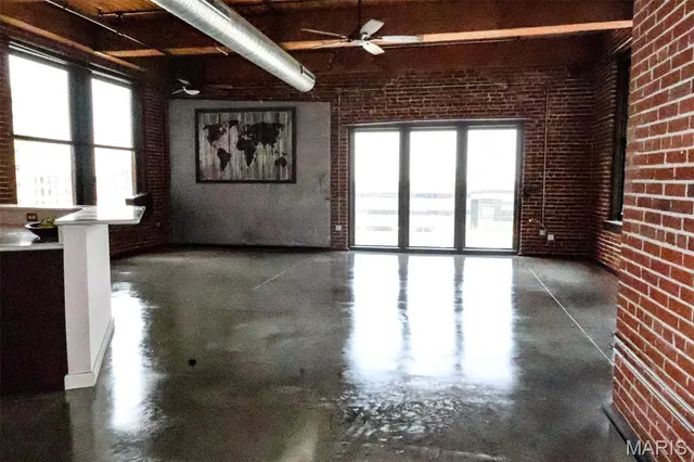 $163,900 | 1015 Washington Avenue, Unit 507, St. Louis, MO 63101