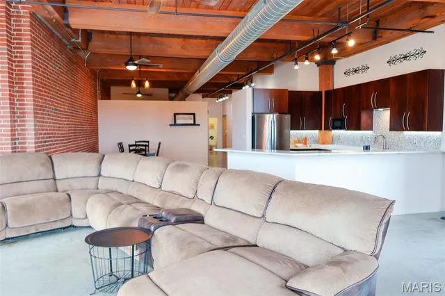 $163,900 | 1015 Washington Avenue, Unit 507, St. Louis, MO 63101