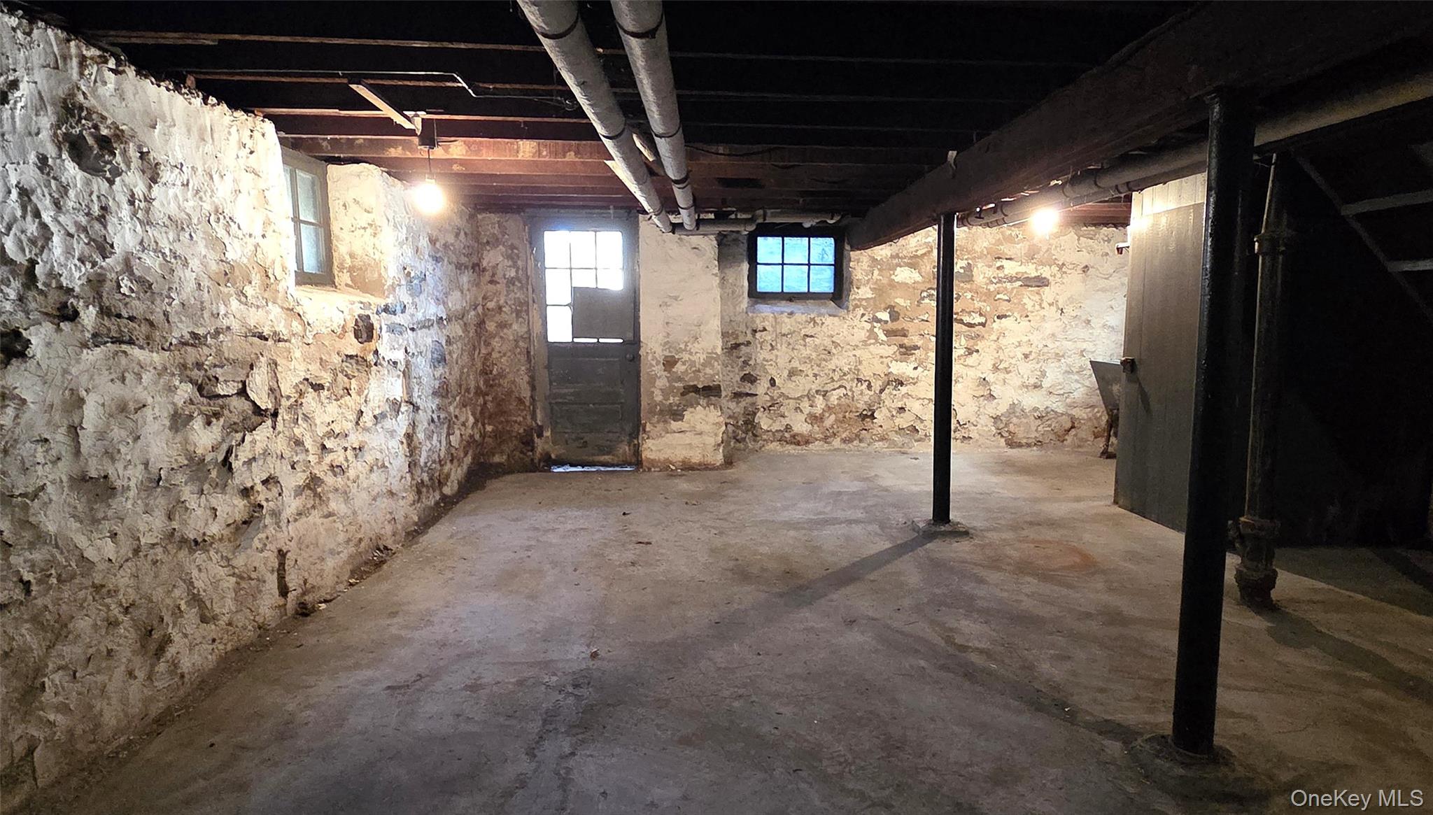 540 Webster Avenue New Rochelle, NY 10801 - Photo 16 of 18 Walkout basement