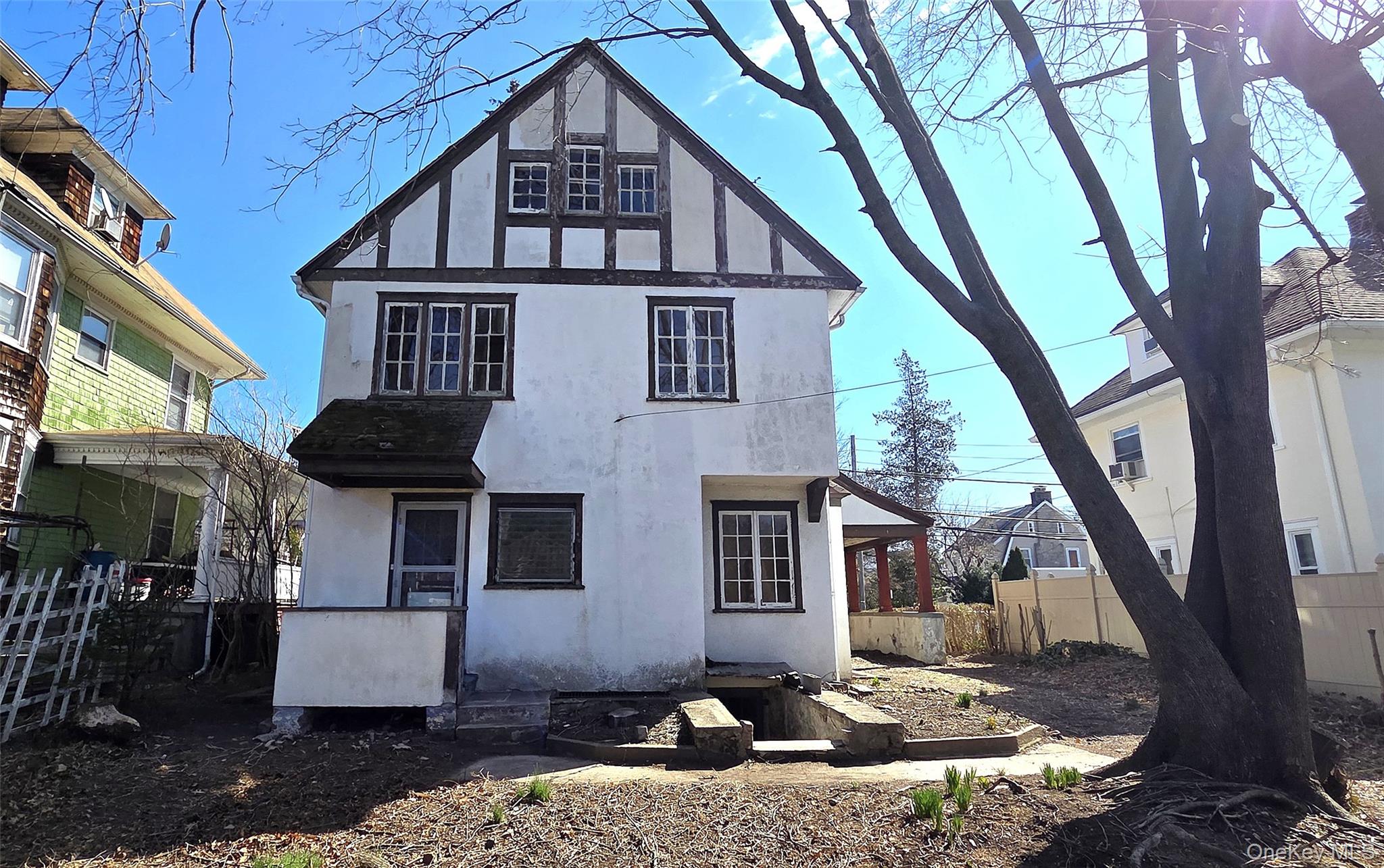 540 Webster Avenue New Rochelle, NY 10801 - Photo 2 of 18
